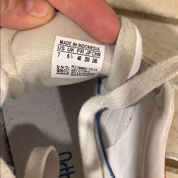 Adidas skate shoe - Picture 3 of 3